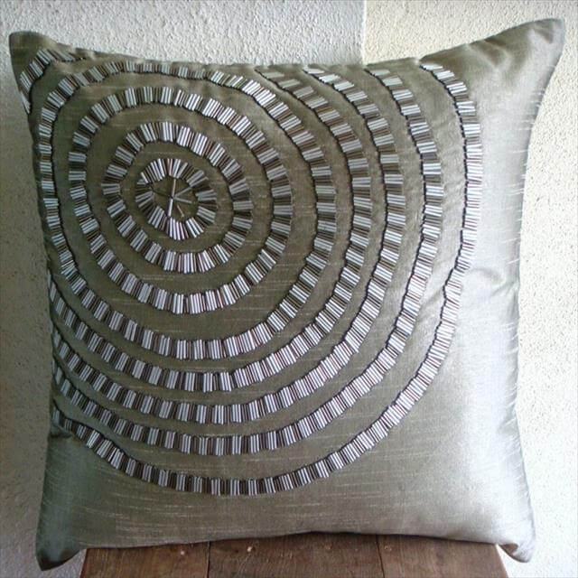 10 DIY Ideas Decorative Throw Pillows & Cases
