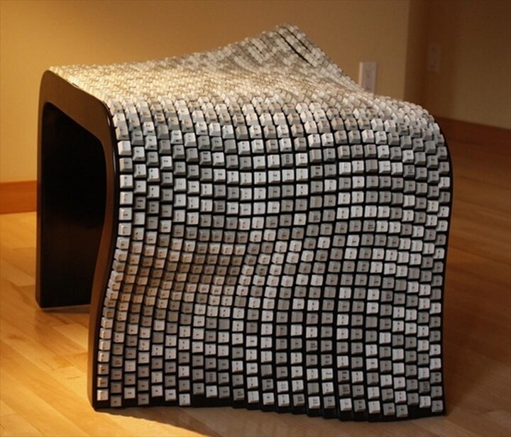 22 Upcycled Keyboard Keys Ideas DIY to Make