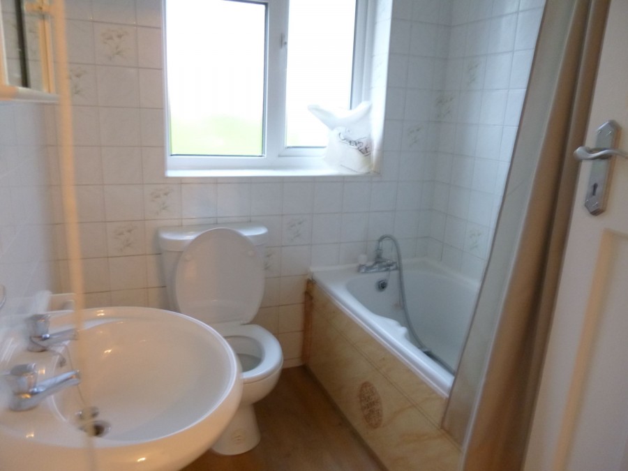 3 bedroom semidetached to let Southborough Lane, Bromley