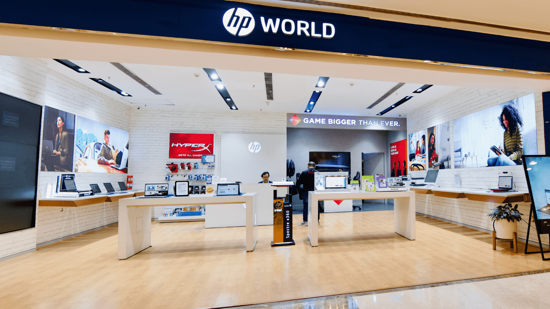 Hp World DLF Mall of India