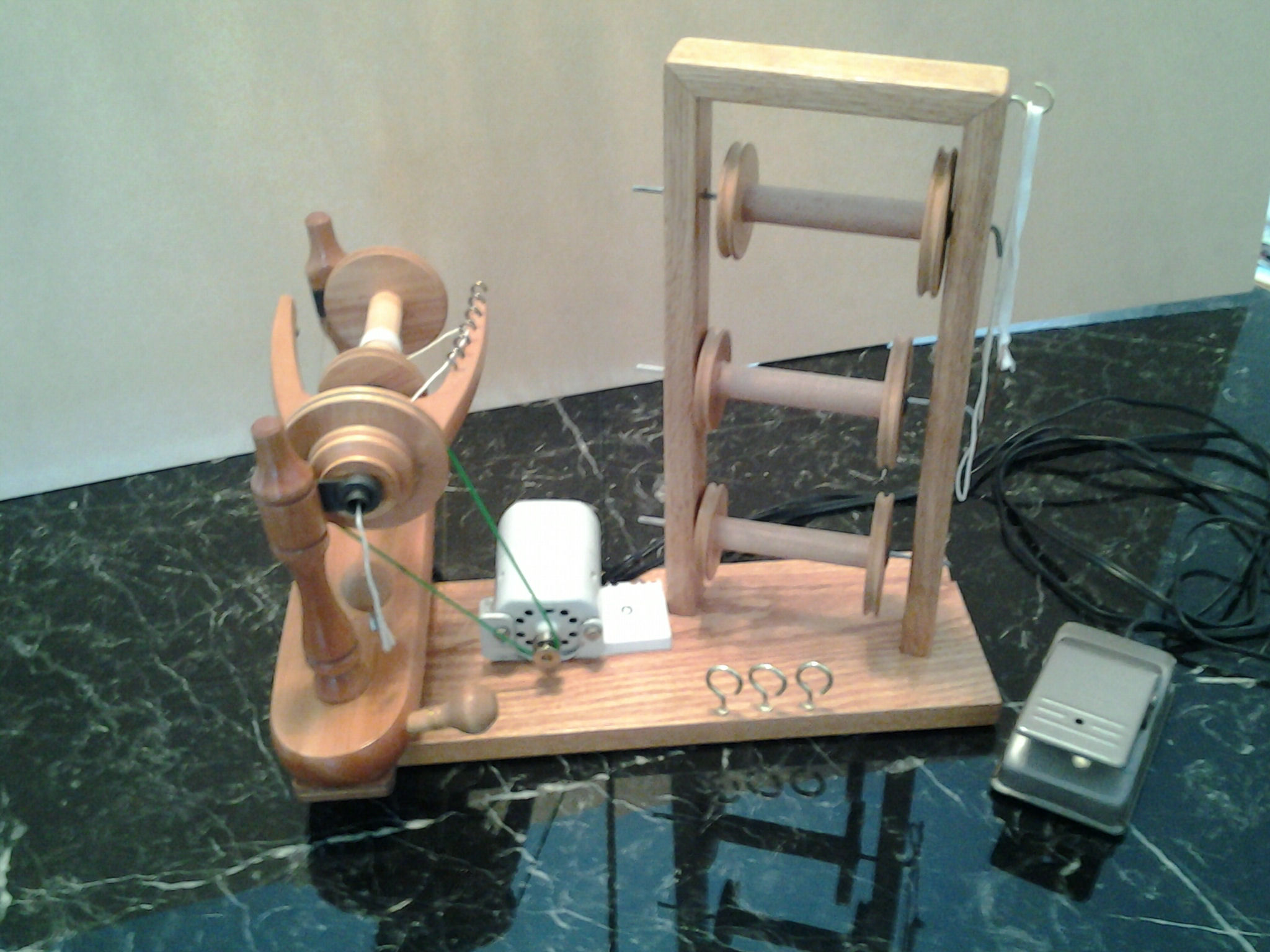 Electric spinning wheels