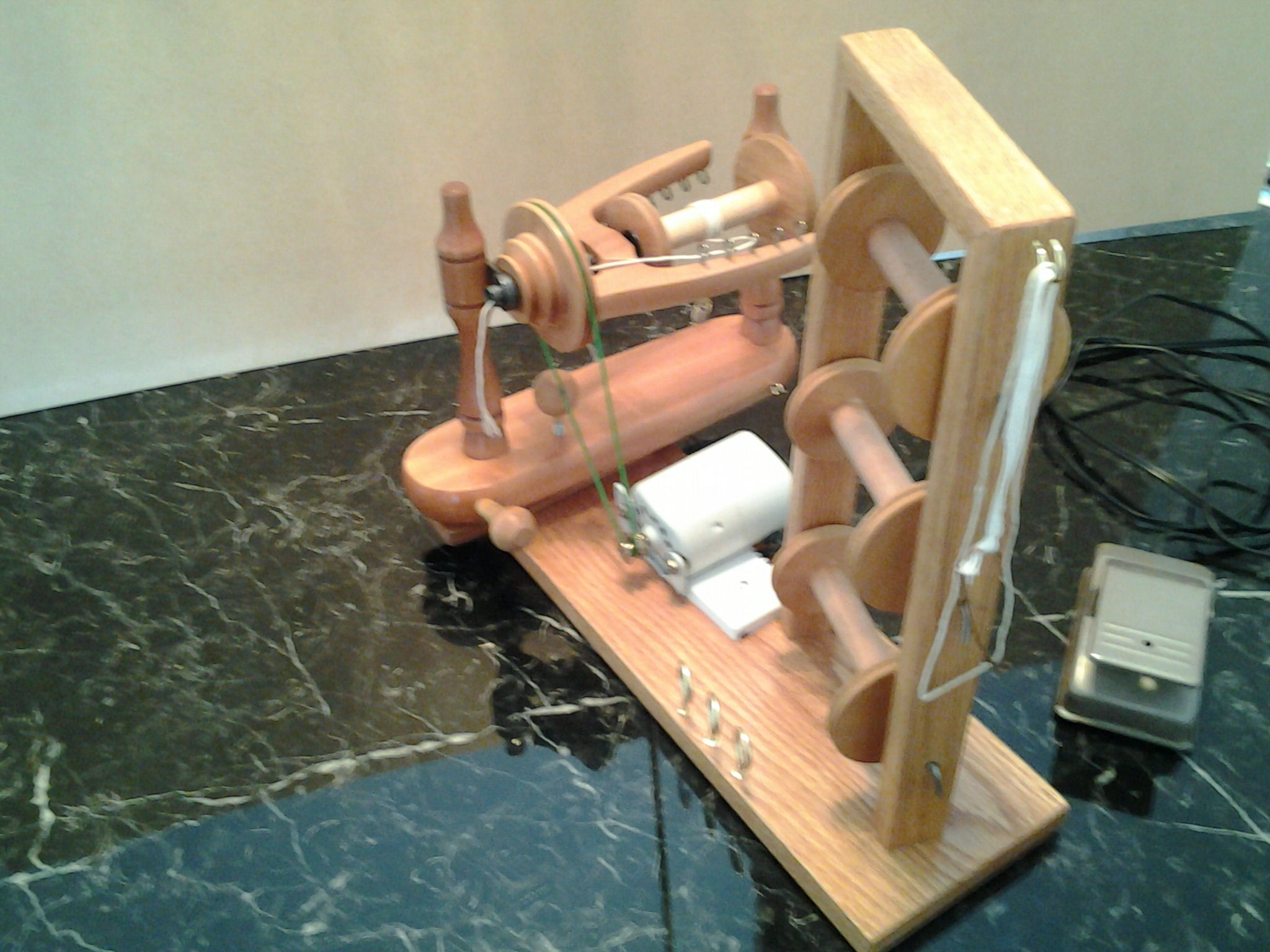 Electric spinning wheels