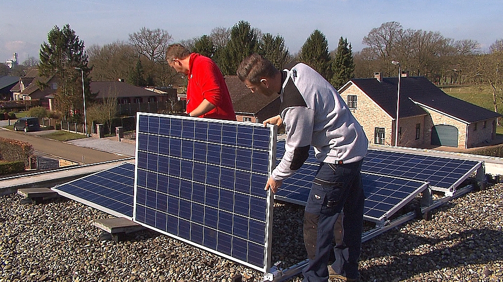 Zelf zonnepanelen plaatsen Dobbit