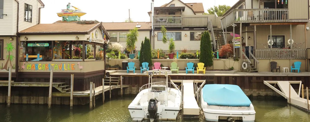 Sandusky Vacation Rentals near Cedar Point Dockside