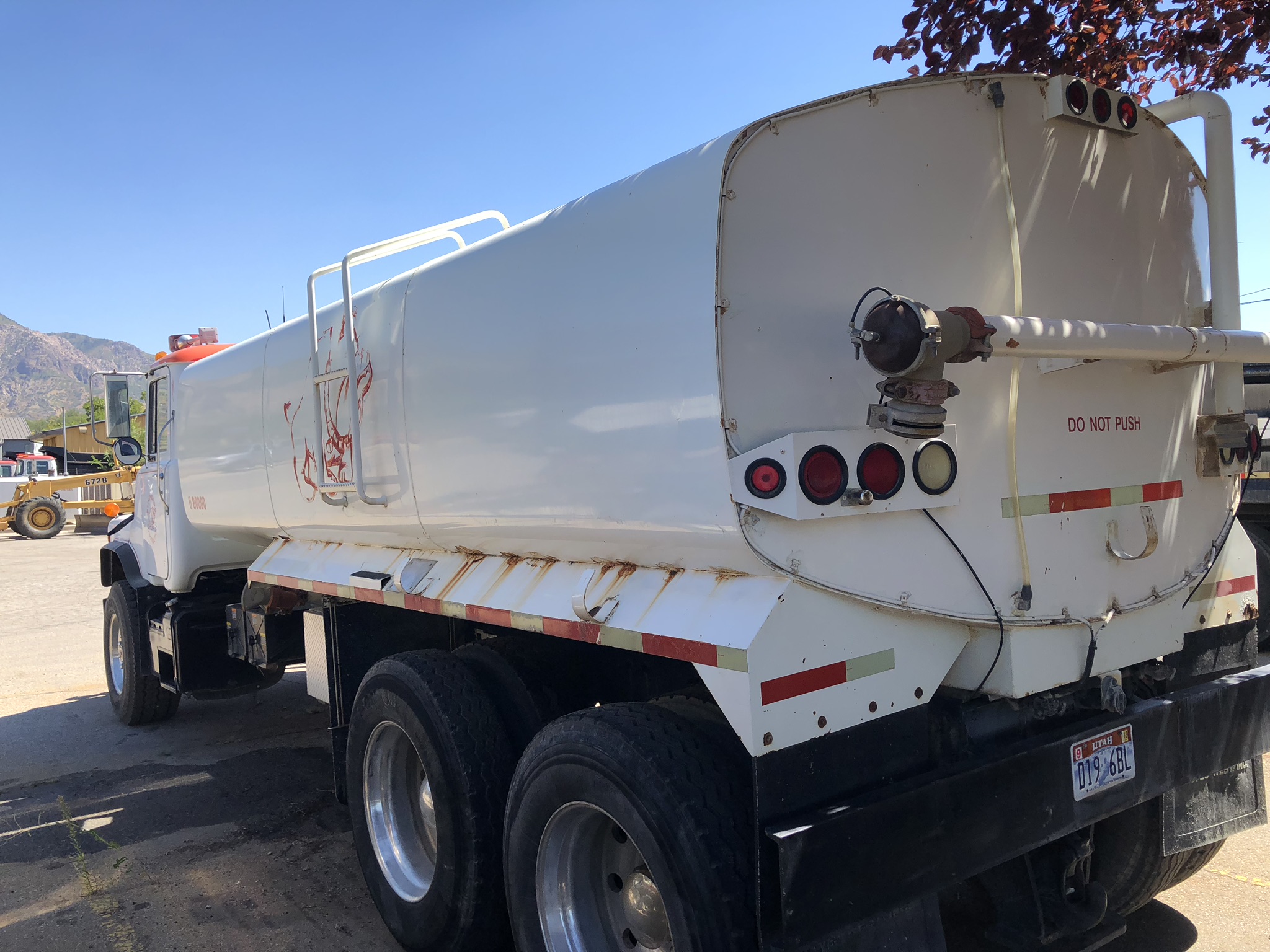 4000 gallons foton road water tank vehicles new manufacturer: 4000 gallon water kit home water truck kits 4000 gallon water kit load. CH613 4000 GALLON WATER TRUCK Dogface Heavy Equipment Sales Dogface