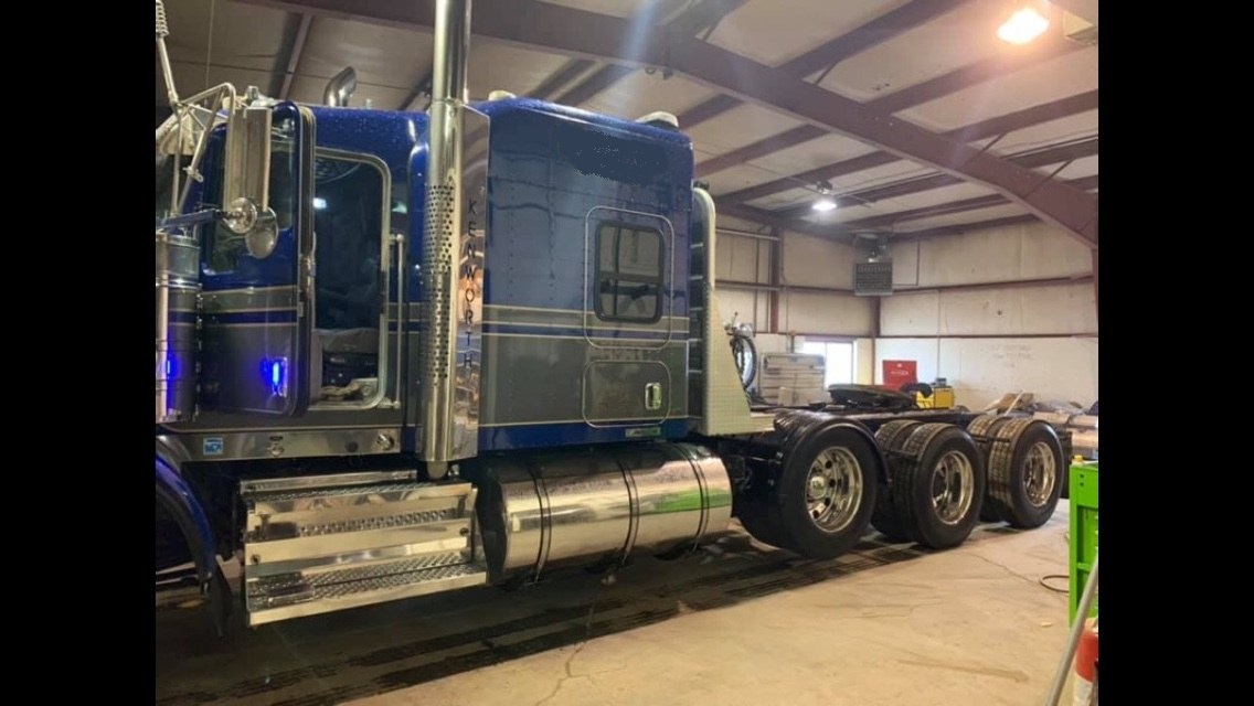 HEAVY HAUL KW W900 Dogface Heavy Equipment Sales Dogface Heavy