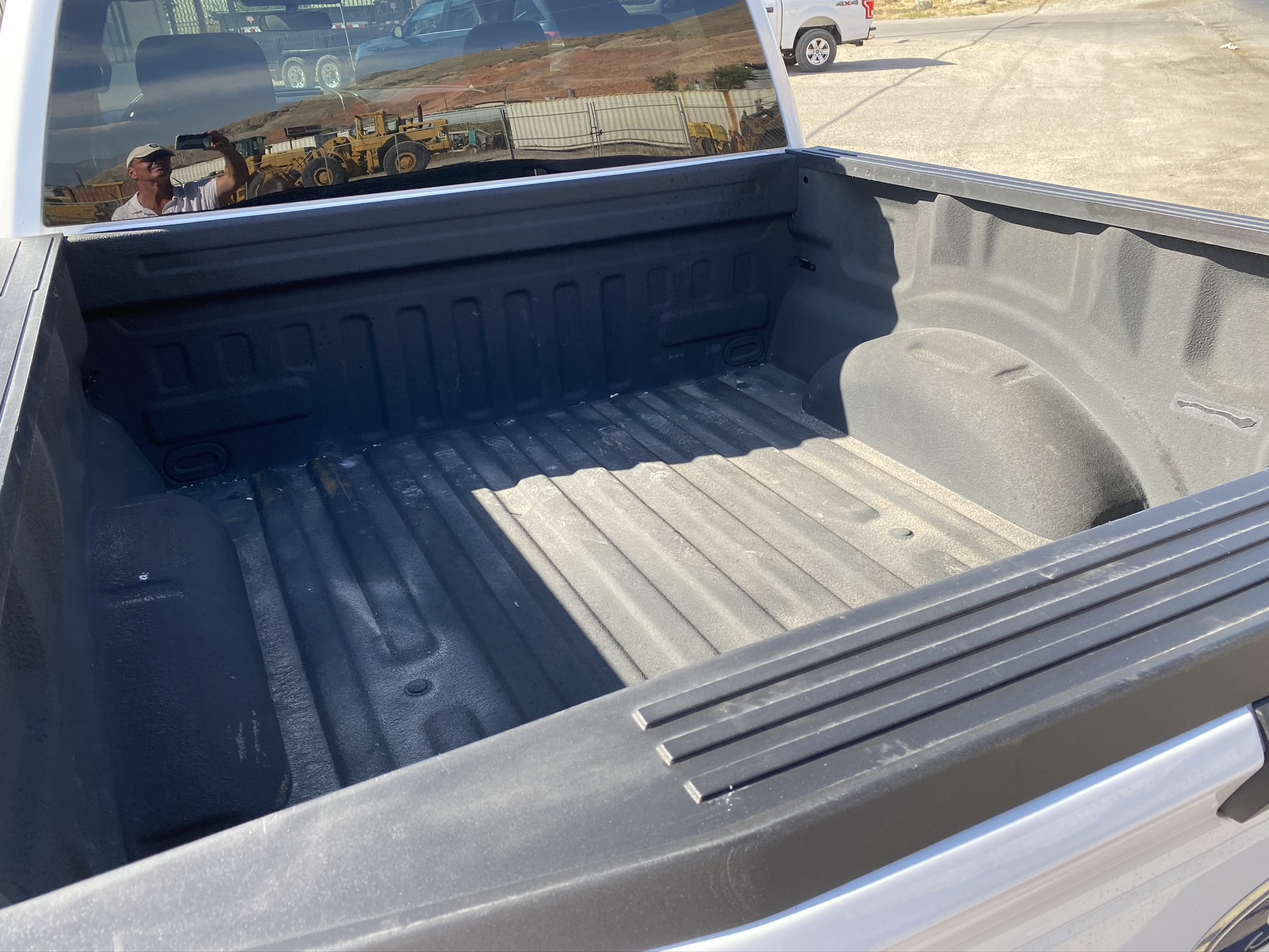 4X4 CREW CAB 4 DOOR SHORT BED TRUCK Dogface Heavy Equipment Sales