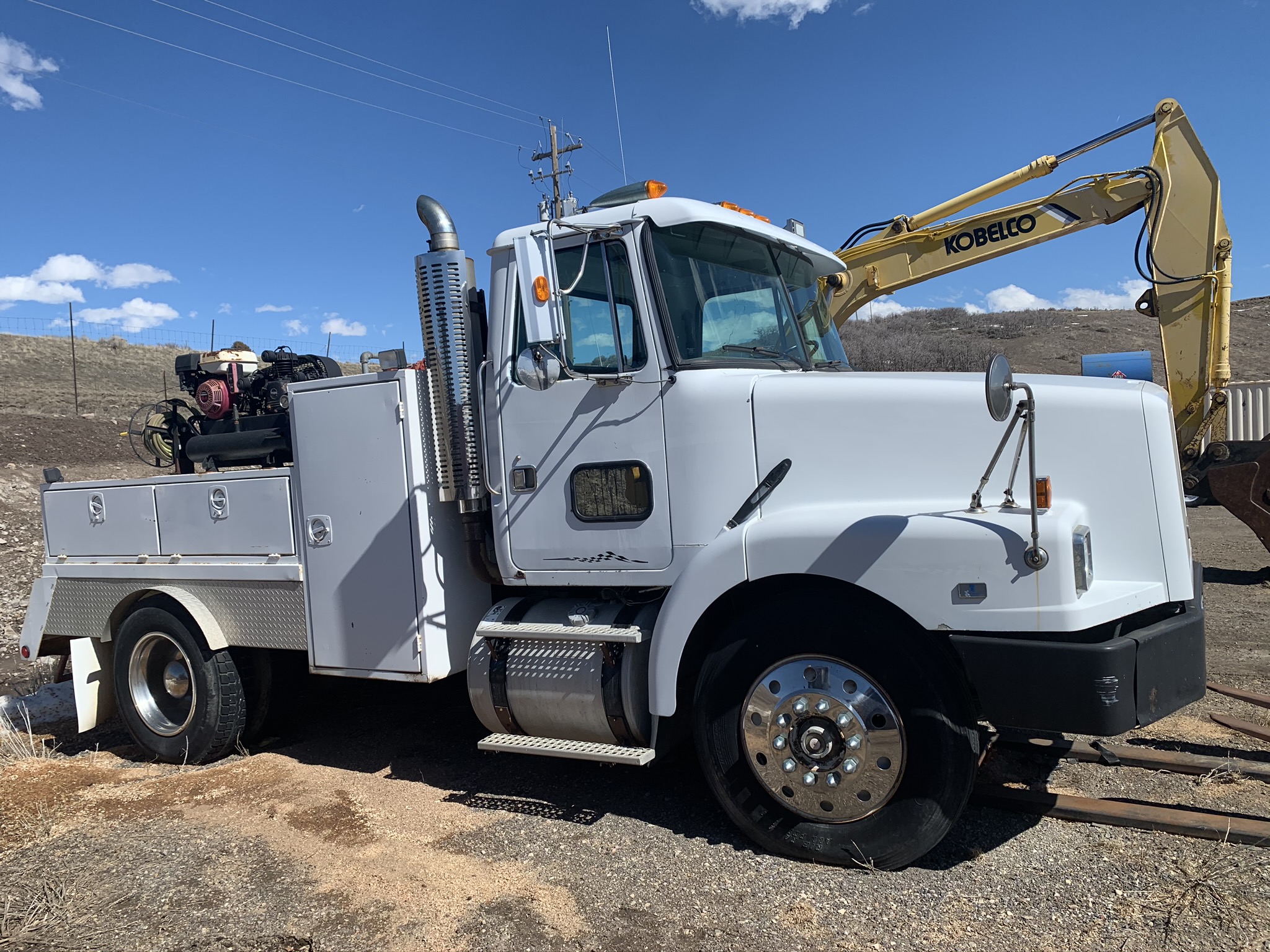 AUTOCAR SERVICE TRUCK Dogface Heavy Equipment Sales Dogface Heavy