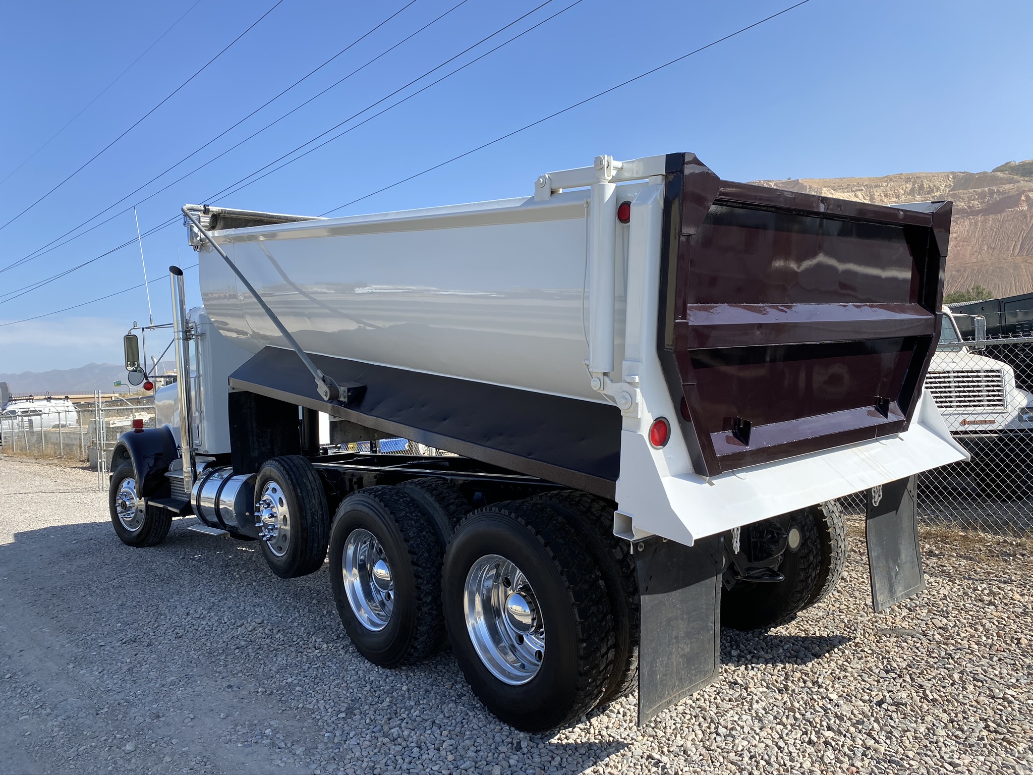 W900 CLASSIC ROCK BED DUMP TRUCK Dogface Heavy Equipment Sales