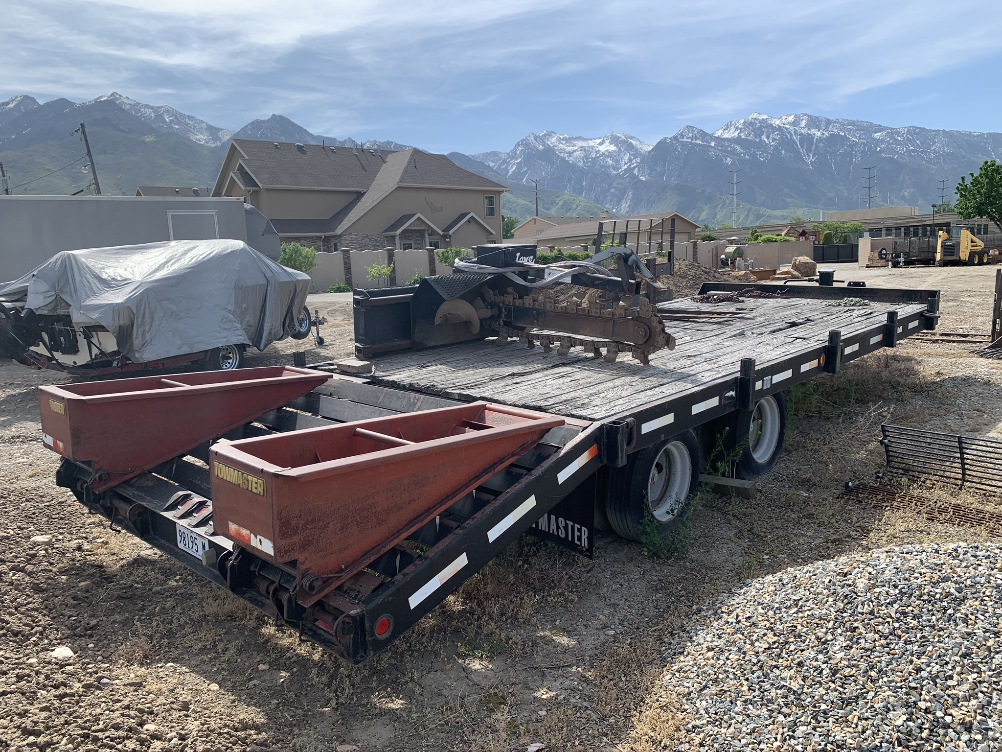 T40 20 TON BEAVER TAIL TRAILER Dogface Heavy Equipment Sales