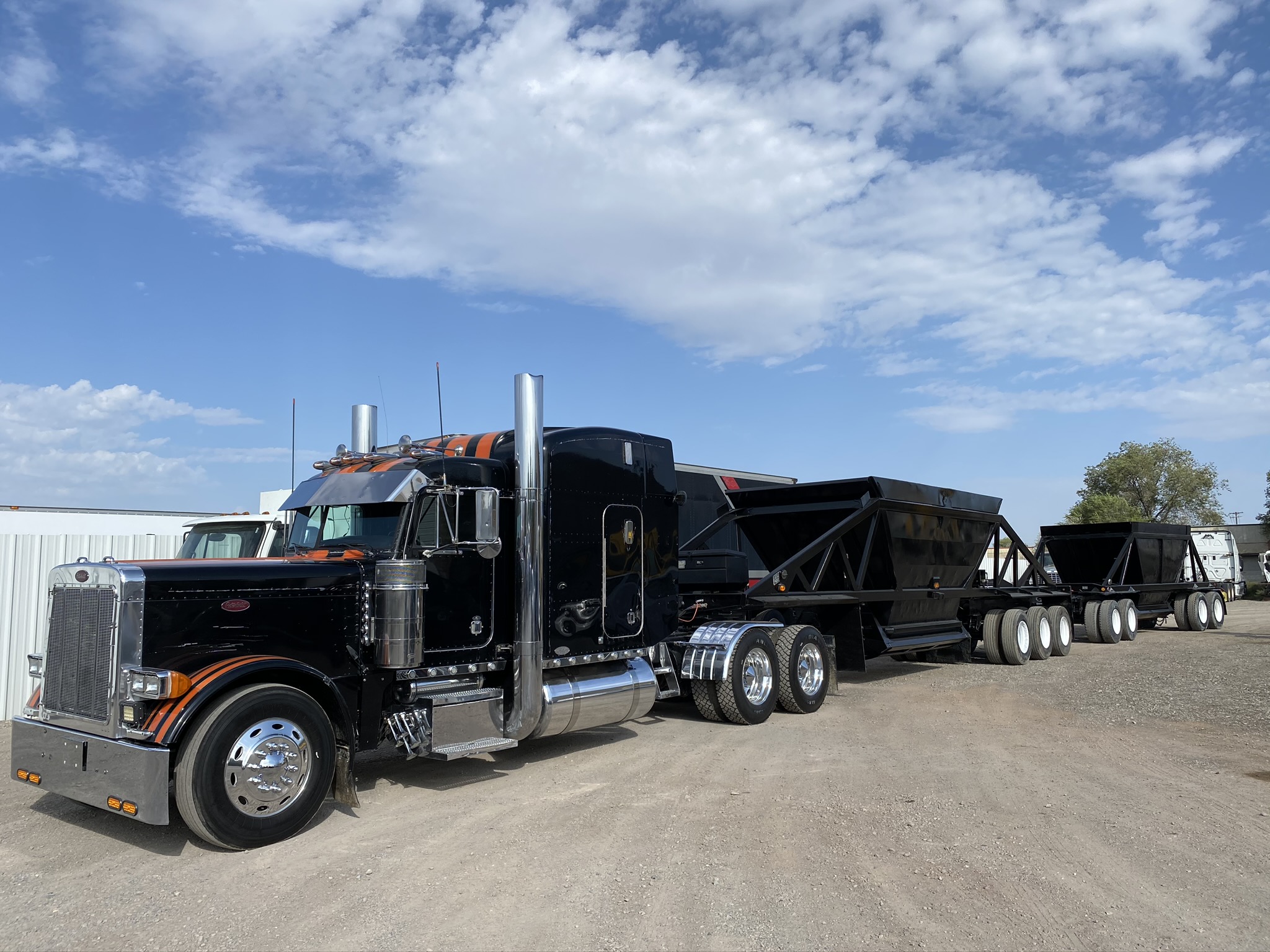 379 SLEEPER TRUCK Dogface Heavy Equipment Sales Dogface Heavy