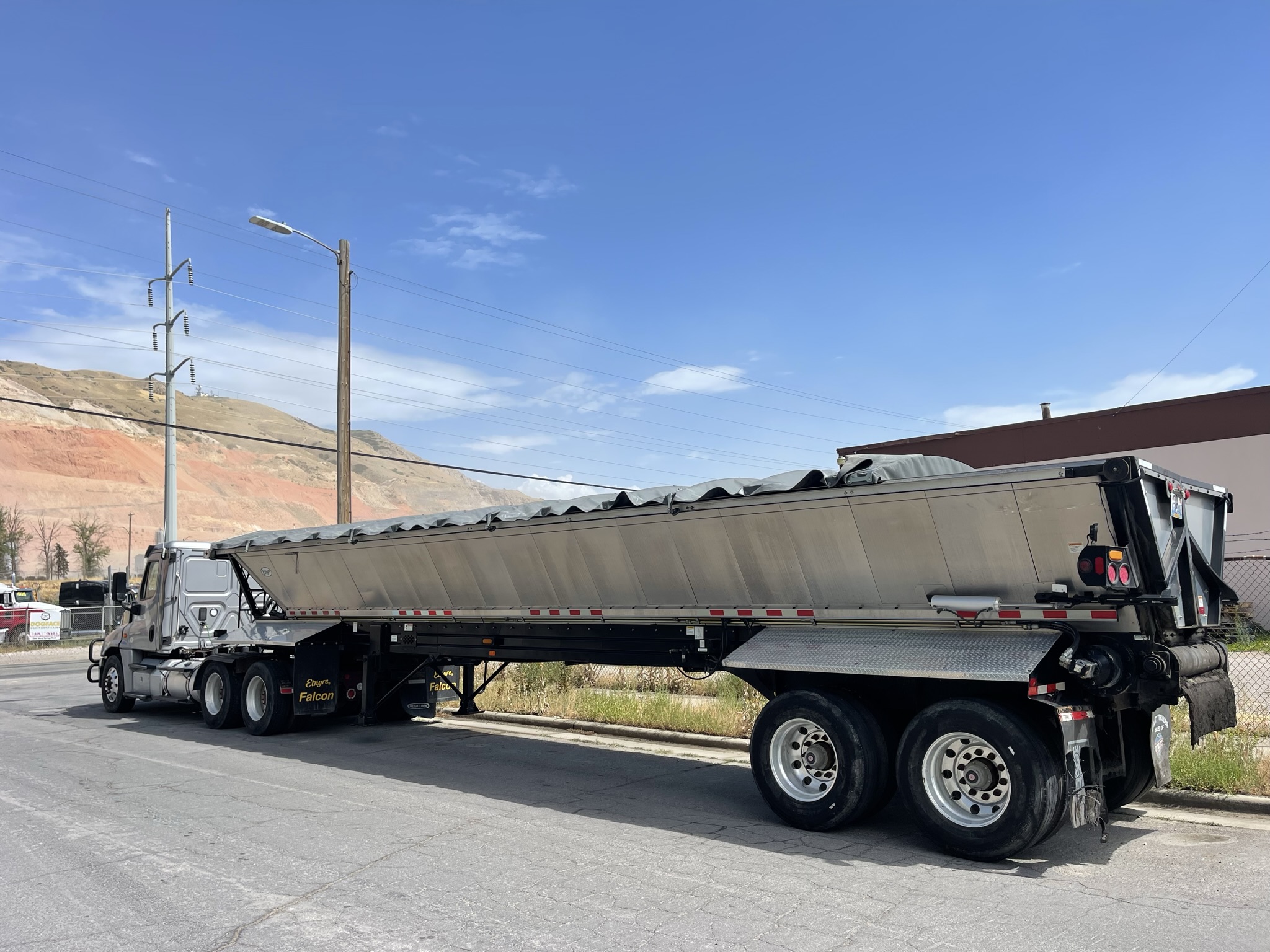 LIVE BOTTOM ASPHALT TRAILER Dogface Heavy Equipment Sales Dogface