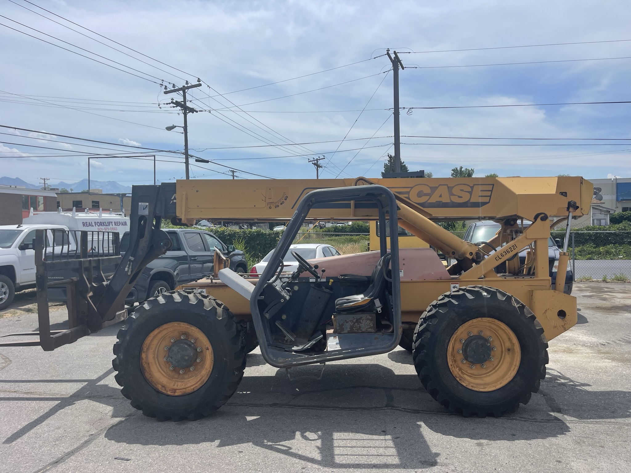 686G 6000 RT FORKLIFT Dogface Heavy Equipment Sales Dogface Heavy