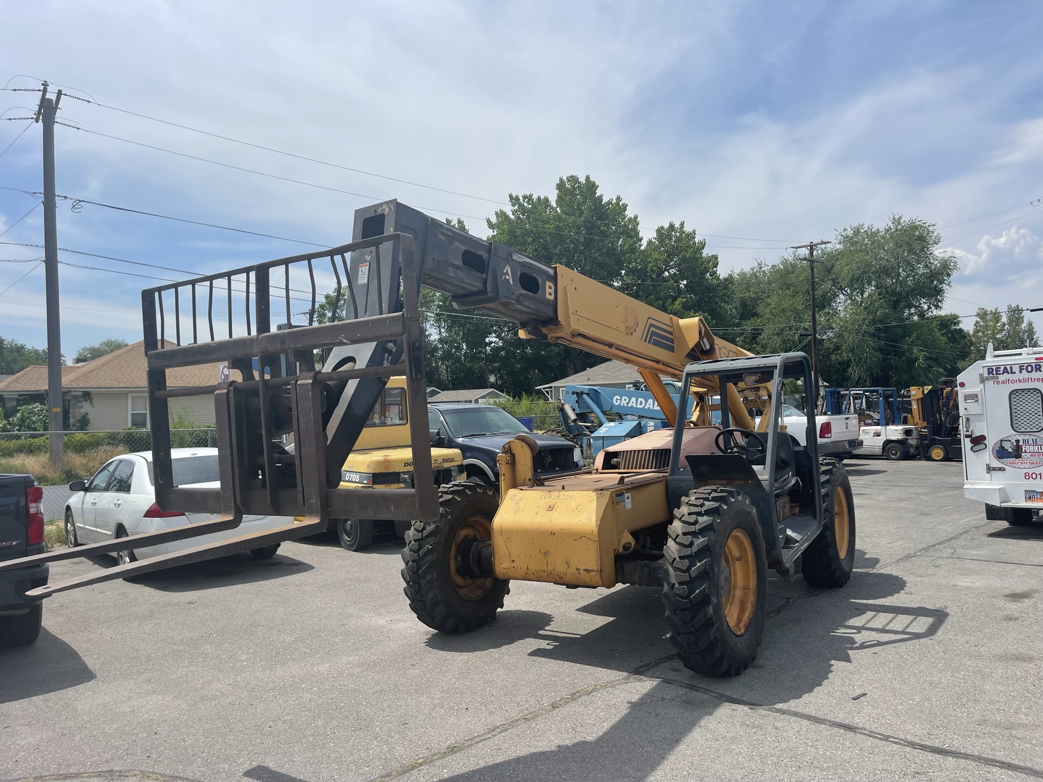 686G 6000 RT FORKLIFT Dogface Heavy Equipment Sales Dogface Heavy