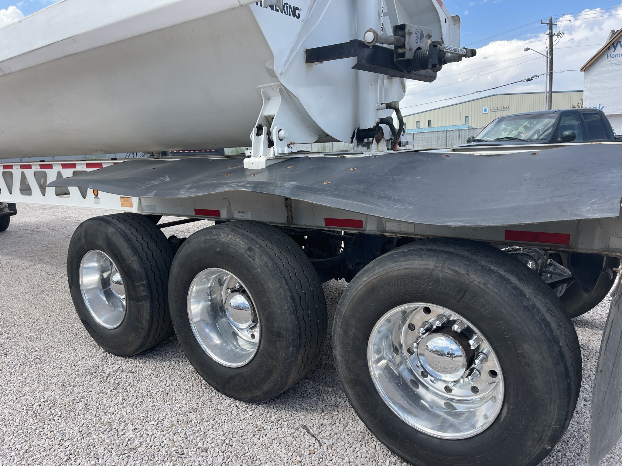 TK60SSD433 TRIPLE AXLE SIDE DUMP TRAILER Dogface Heavy Equipment
