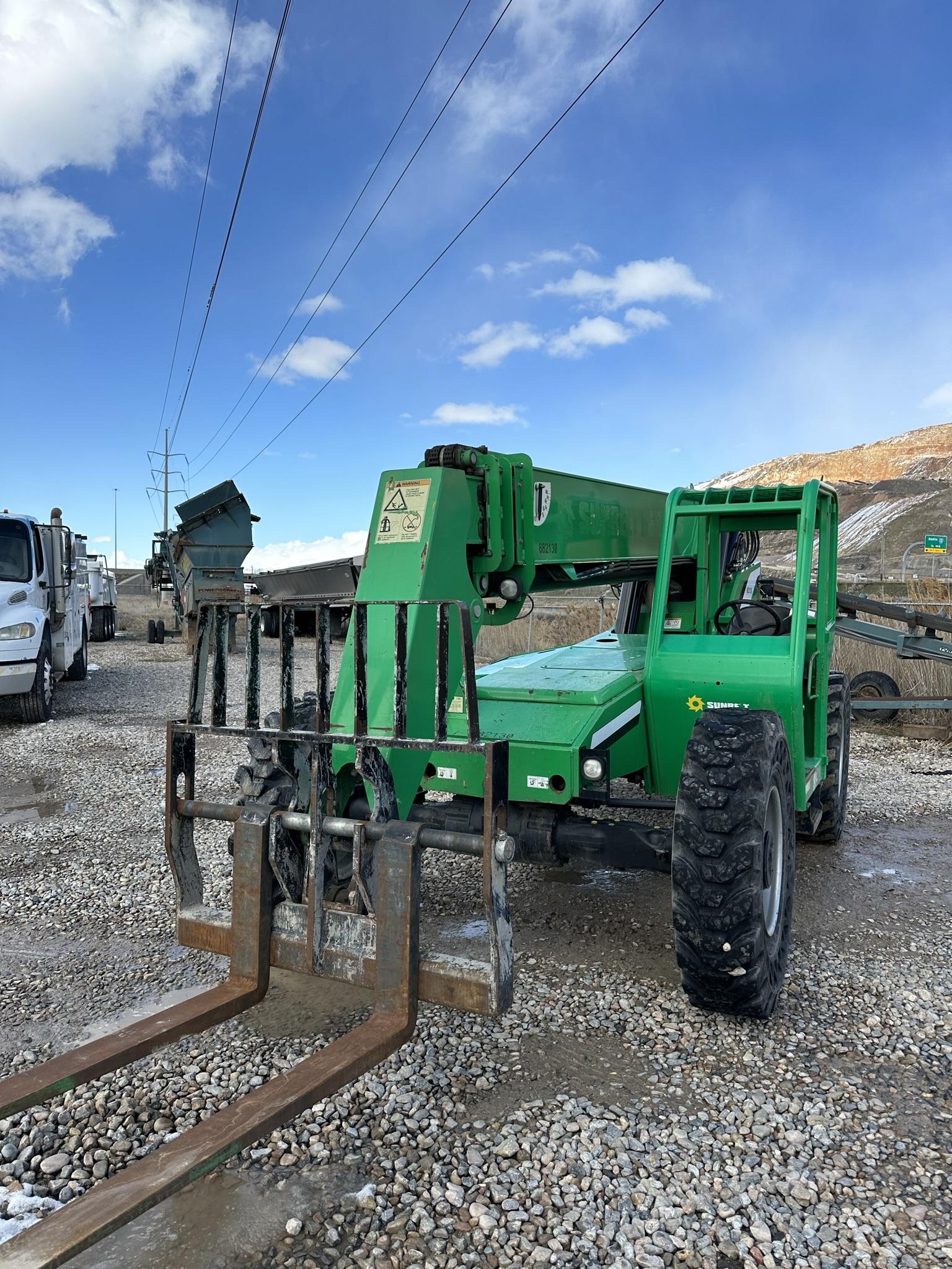 8042 8,000 POUND TELEHANDLER RT FORKLIFT Dogface Heavy Equipment