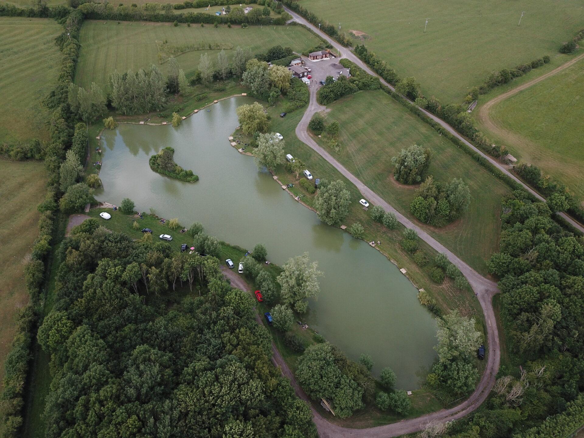 Willow Lake Dog Lane Fishery Fishing, Caravan & Camping Park in