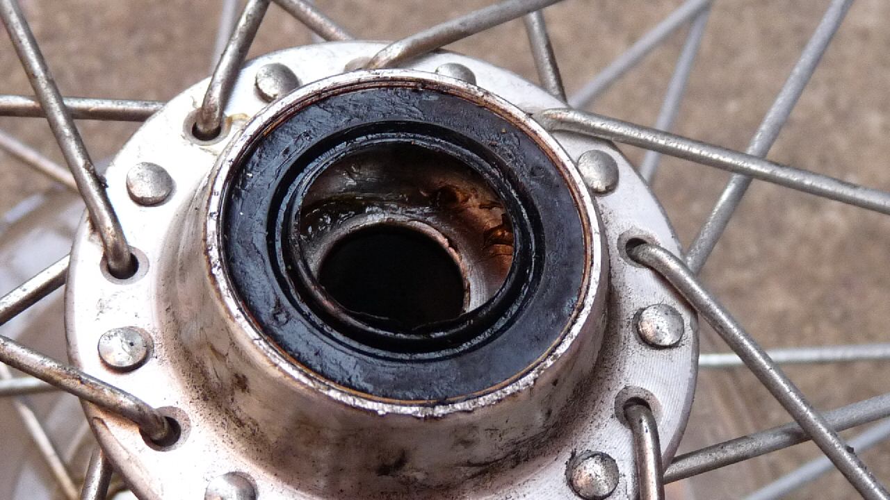 Bicycle Rear Wheel Doesn’t Catch Fixed Audi