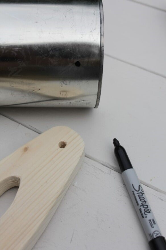 Empty paint can upcycled to a lamp Do It With Cans