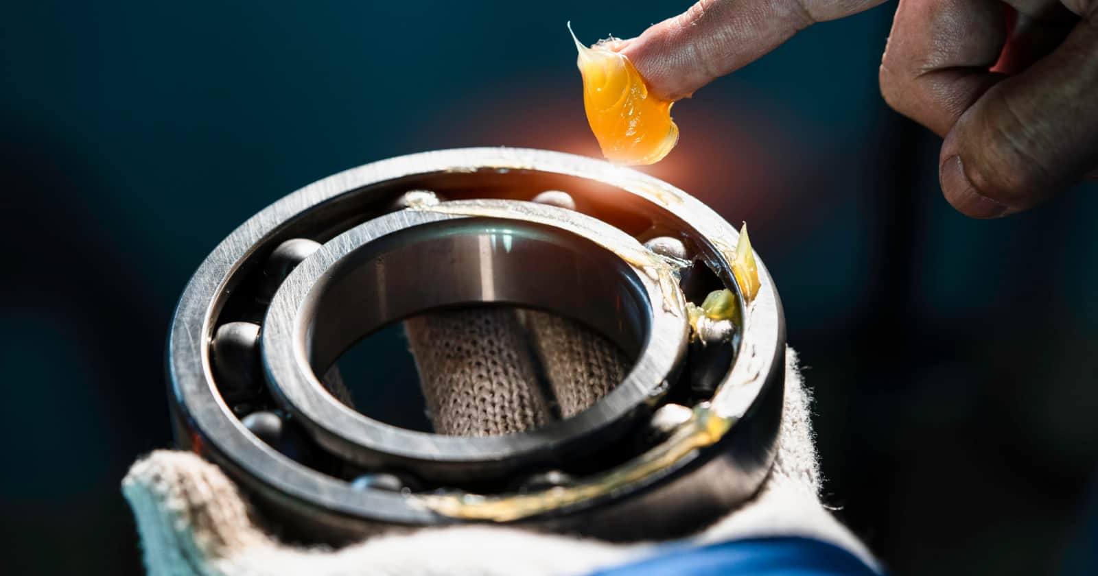 How To Get Rid Of Trailer Hitch Ball Squeak Sound