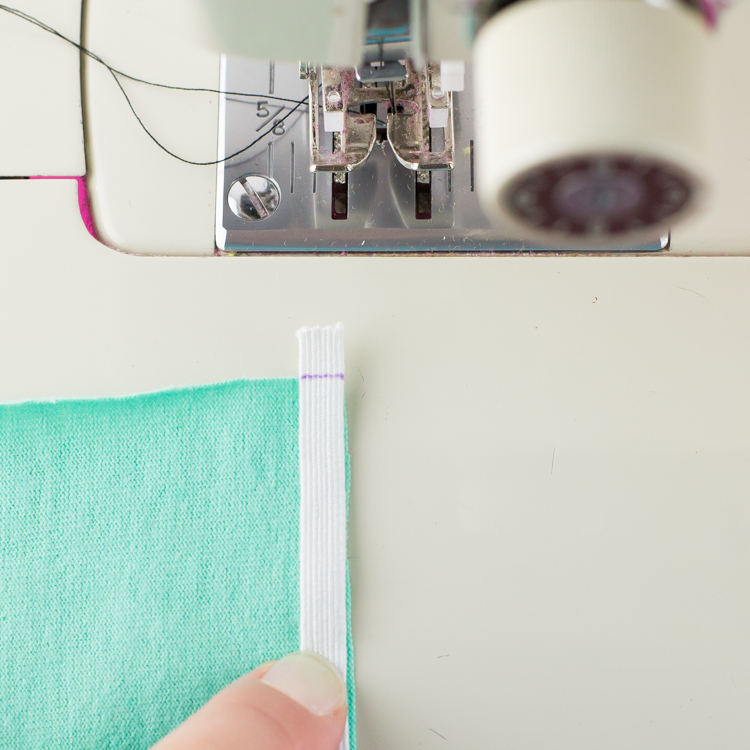 Sewing Elastic onto Fabric (It's quick and easy!) Doll It Up
