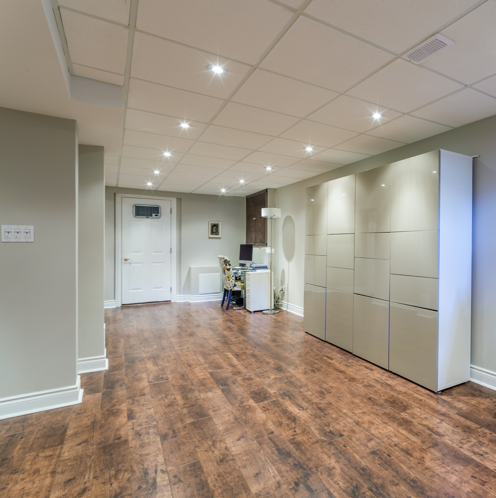 The Best Flooring Choices for Your Basement in South Florida Dolphin
