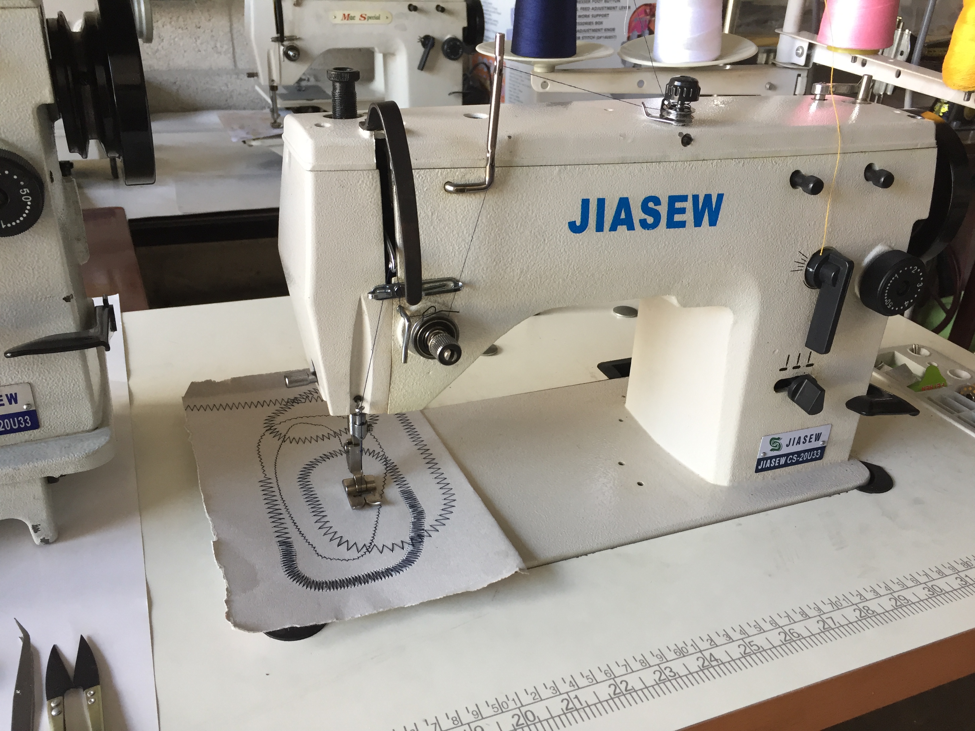 CS20U33 5mm Straight Stitch 8mm Zigzag, Industrial Sewing Machine