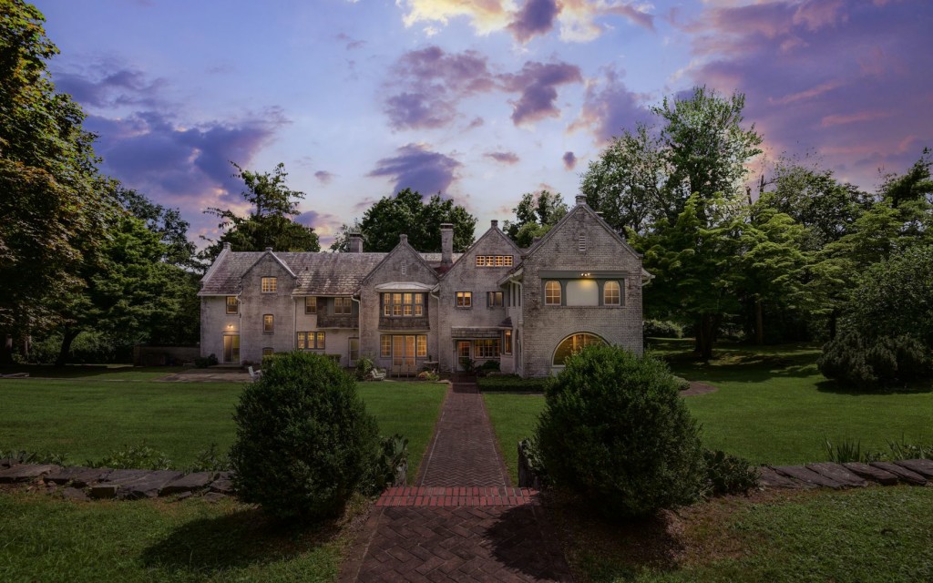 Country Club Manor, Ardsley Park, Irvington, NY Real Estate Agent
