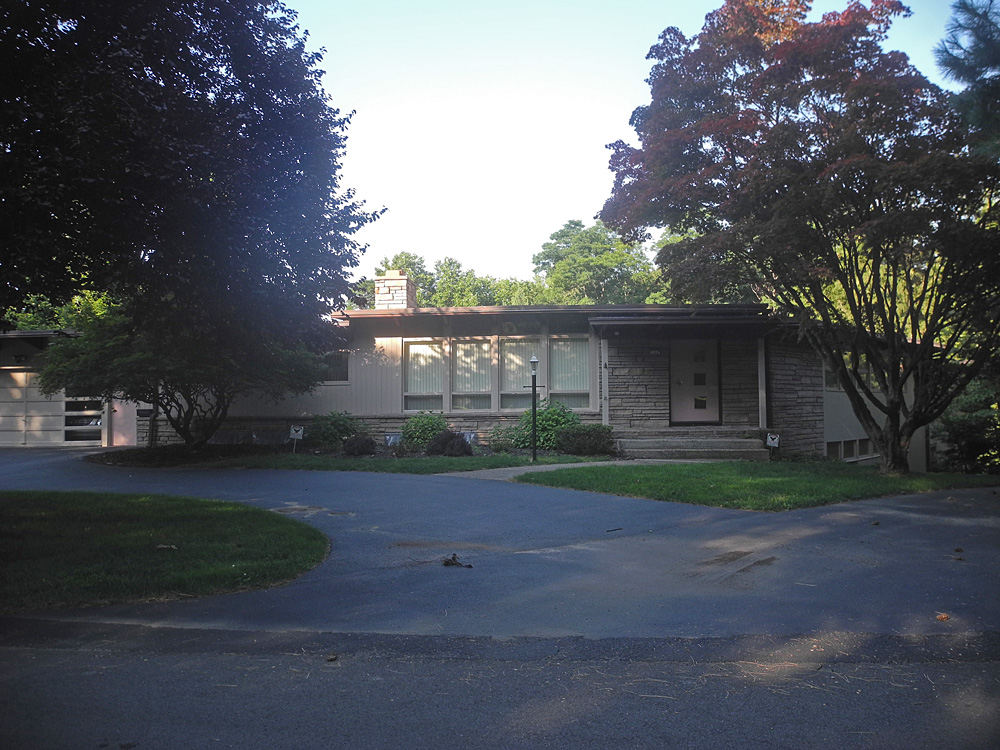 Wallace J. Wolf Jrs. Home, Irondequoit, NY Don Hershey, Architect