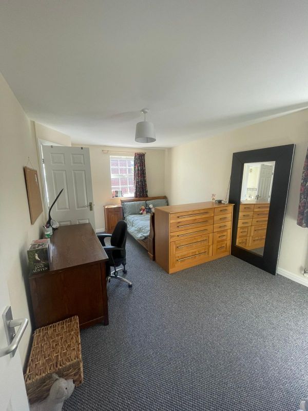 10 Adam Dale Kingfisher Estate Donkey Digs Student in