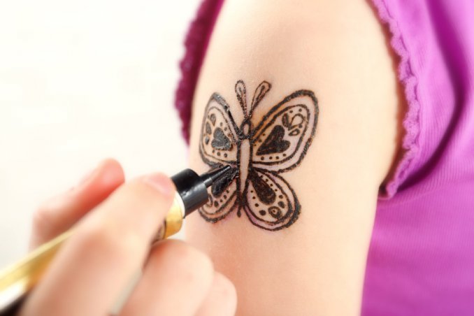 Tatuaggi All'henné, Sono Sicuri Per I Bambini? | Donnad 452_x_678_jpg