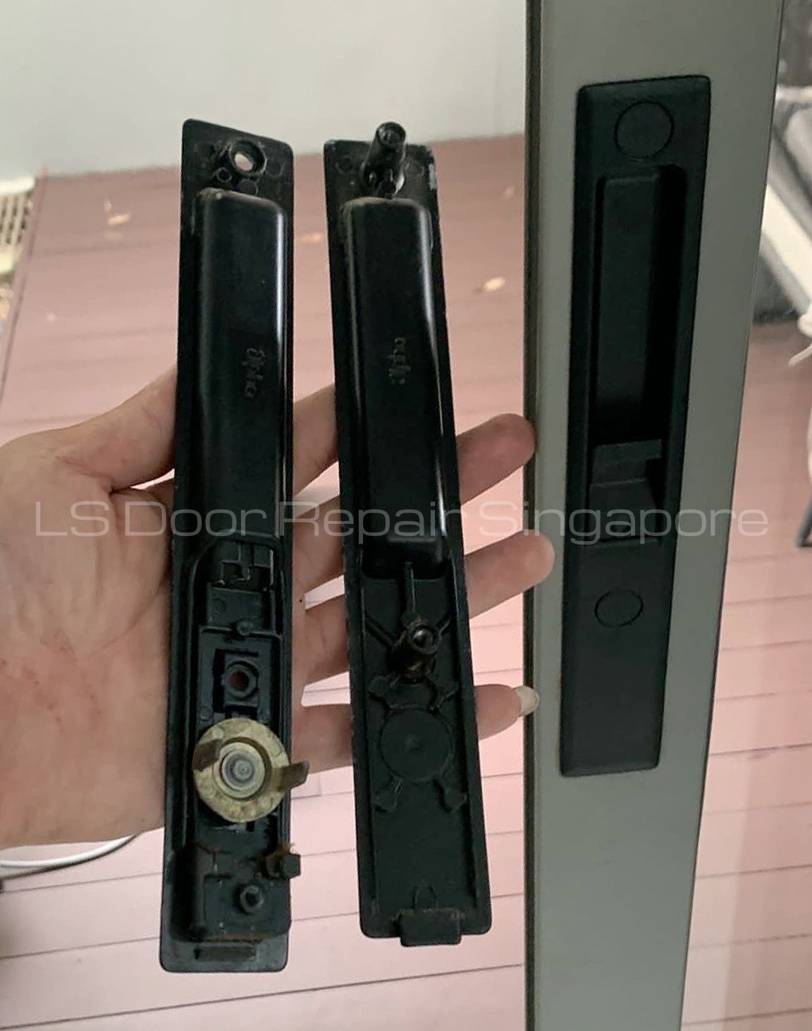 Supply And Replace Sliding Door Lock At Tan Kim Cheng Road LS Door