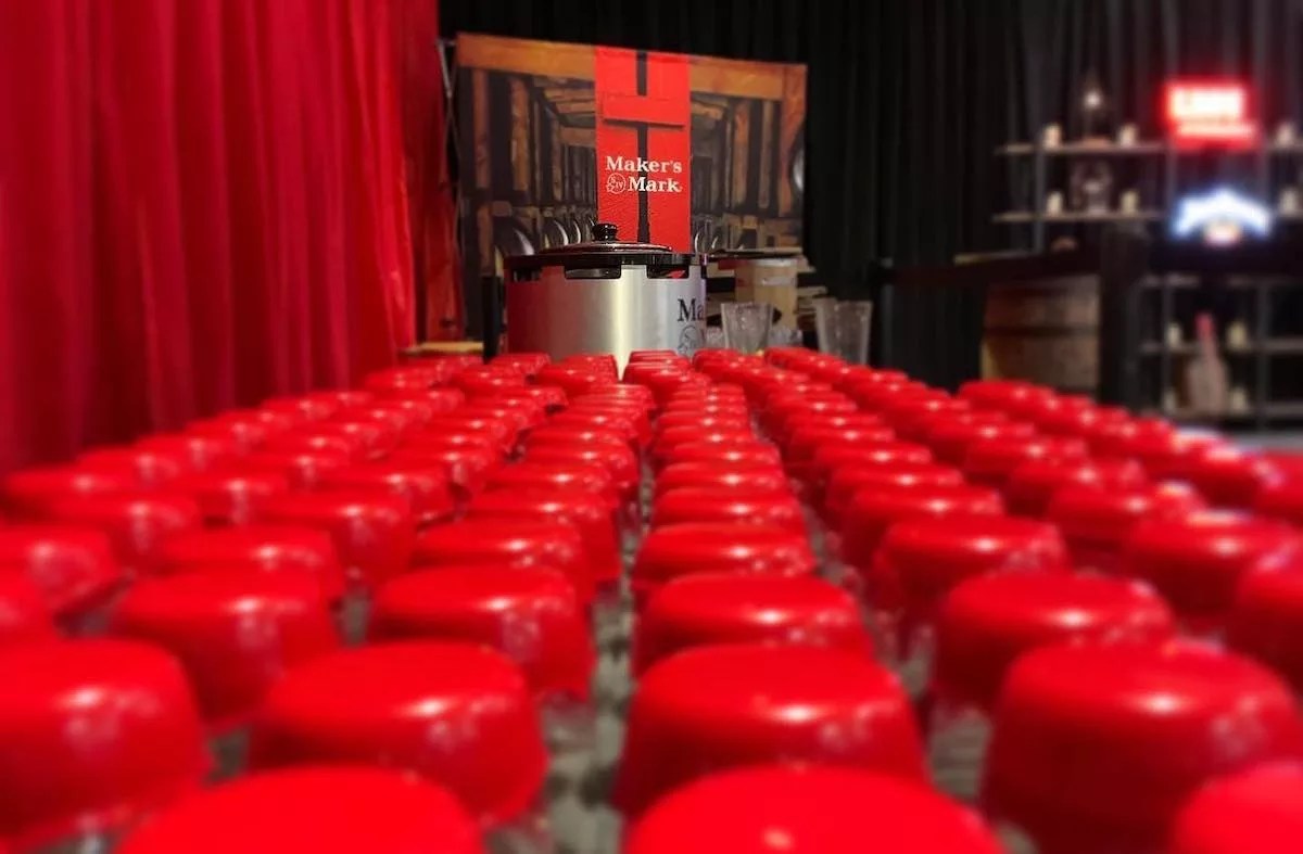 Dip & Sip at The Twisted Tail dosage MAGAZINE