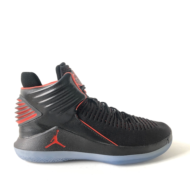 aj basketball shoes