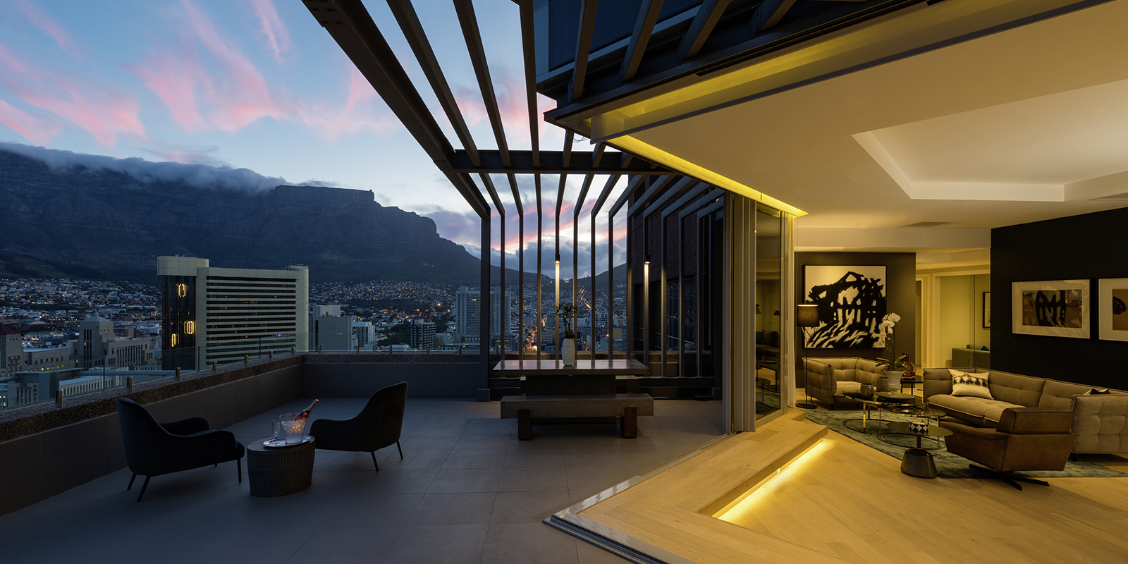 Urban legend Radisson Blu Hotel & Residence in Cape Town Luxury