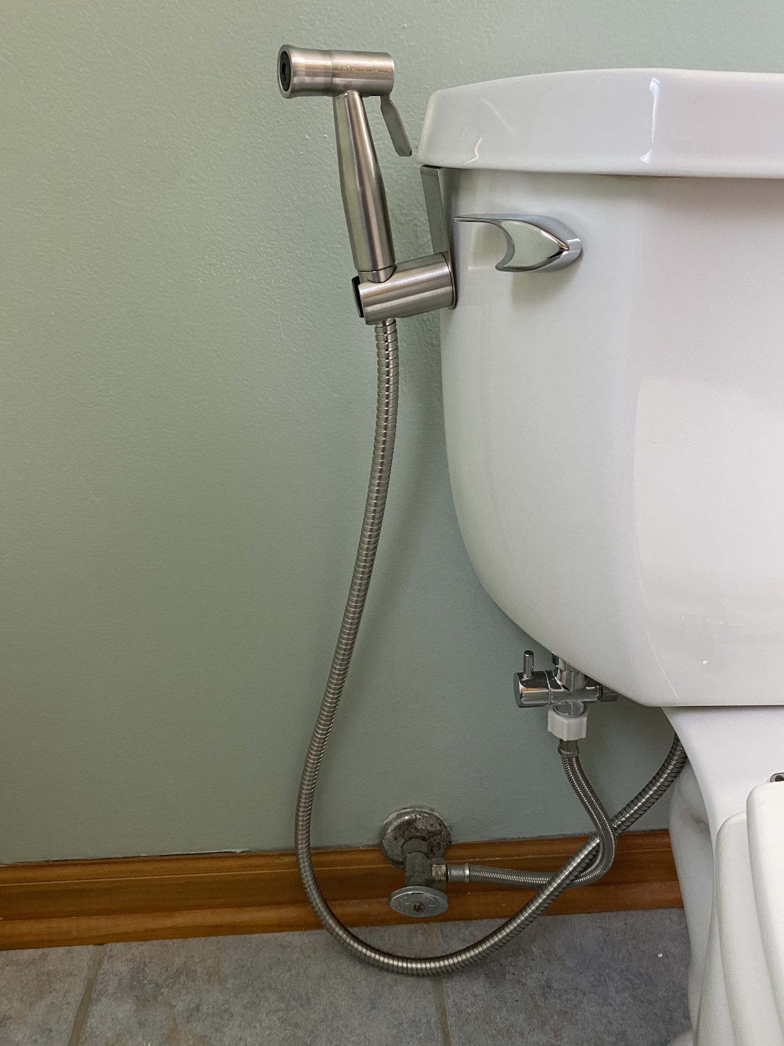 Guide d’installation de douchette WC