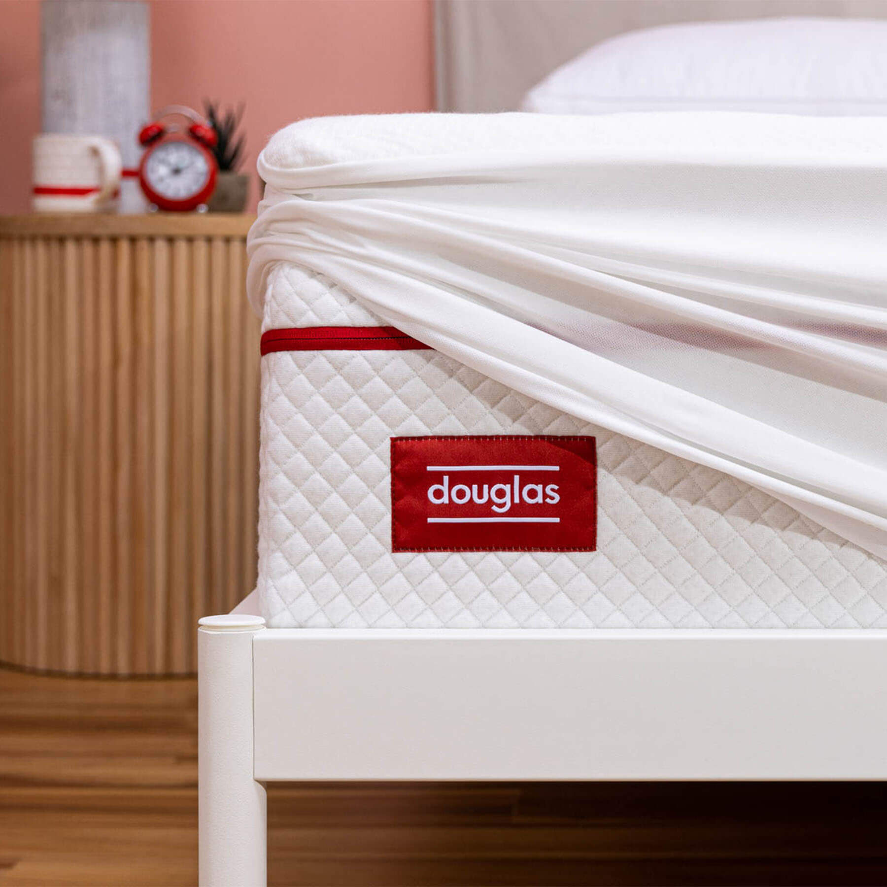 Douglas® Mattress Protector Canada 100 Waterproof