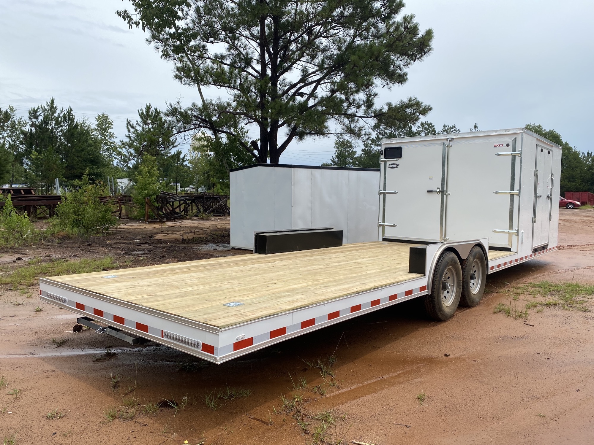 Gallery Douglas Trailers, Inc