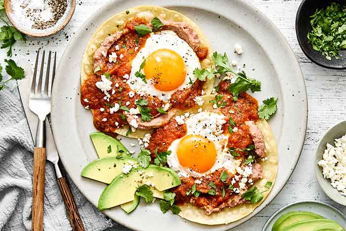 How to make huevos rancheros.