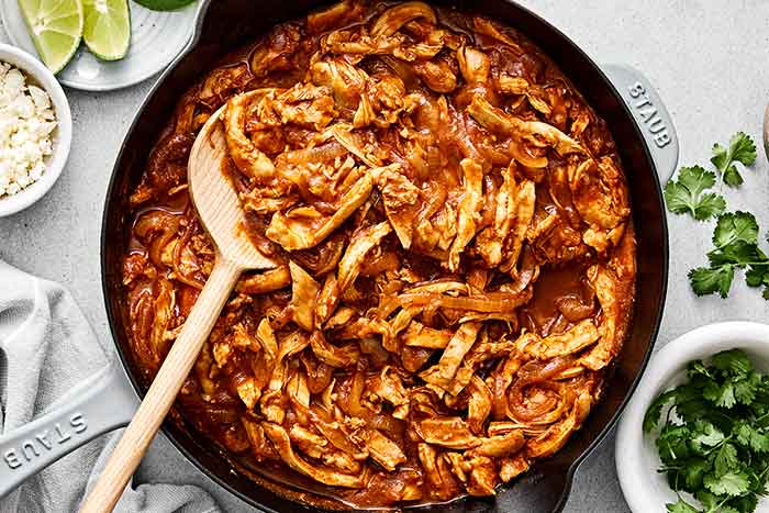 How to make chicken tinga.