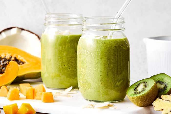 How to make a tropical digestive smoothie.