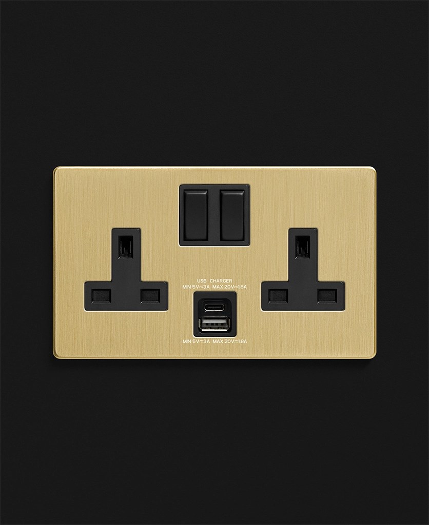 Gold Double Socket with USB & USBC Dowsing & Reynolds