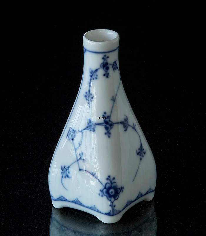 Blue Fluted, Plain, Vase, Royal Copenhagen No. 1453 DPH Trading