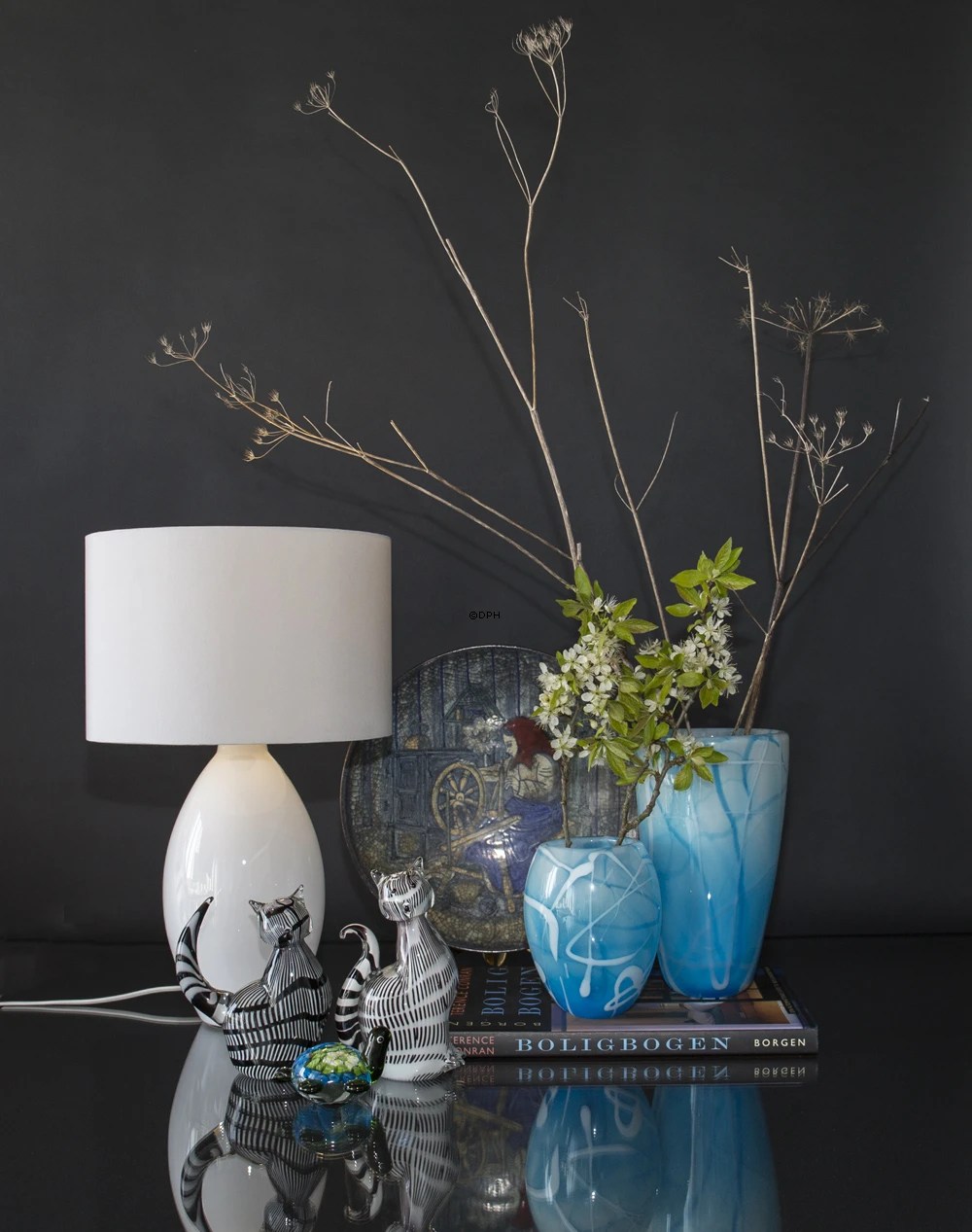 Glas Blumentopf oder Vase, blau mit weiß in Kontrast, Mundgeblasene