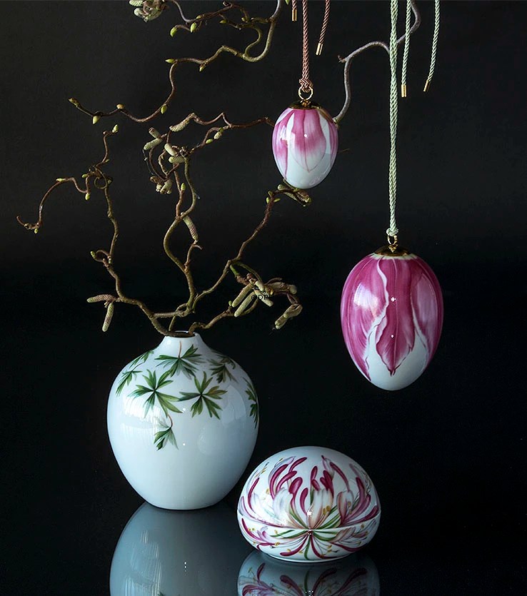 Påskeæg med magnolia blade, Royal Copenhagen påskeæg 2019 År 2019 Nr. 1252008 Alt. 1027144
