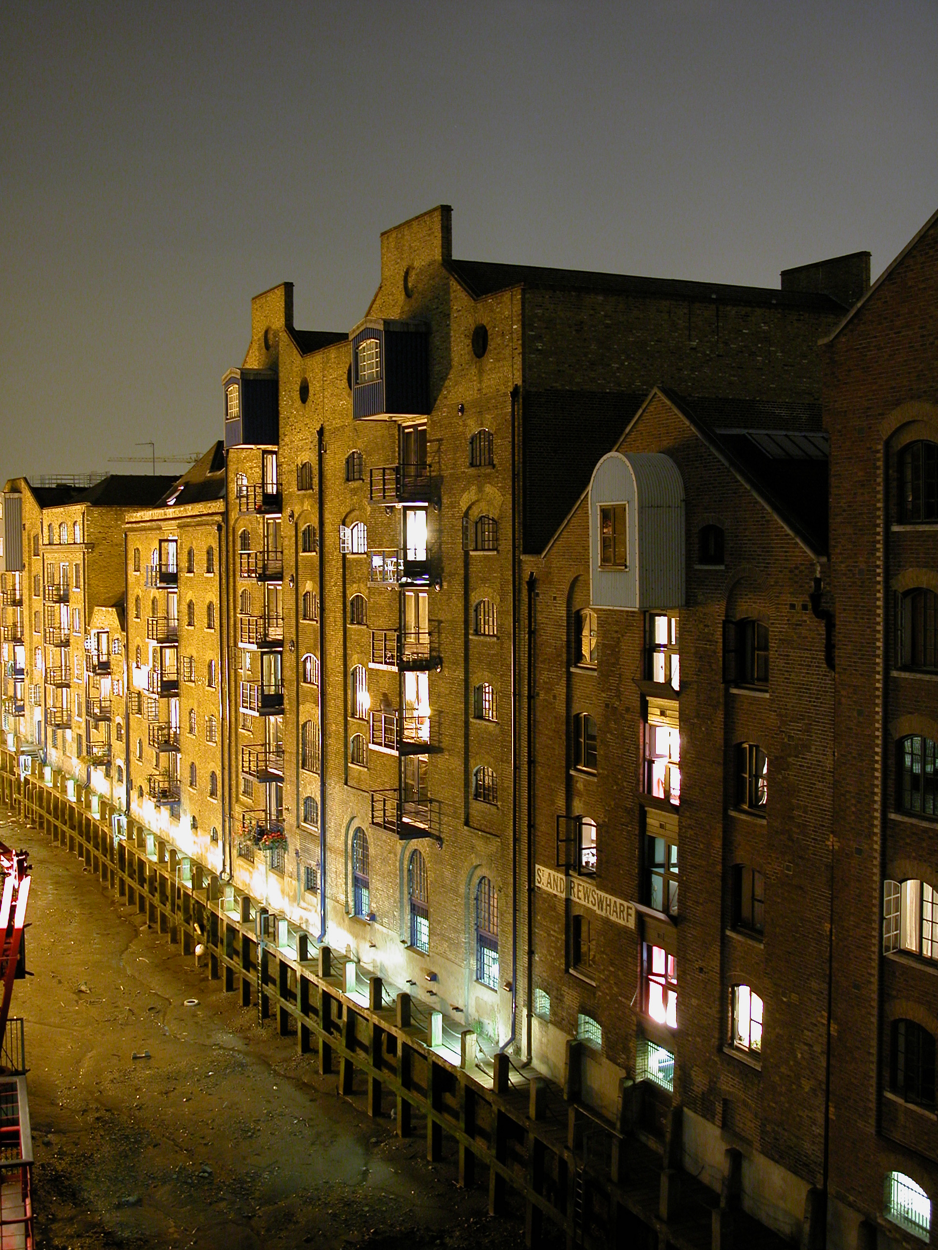 Nikon Coolpix 5700 Review: Digital Photography Review