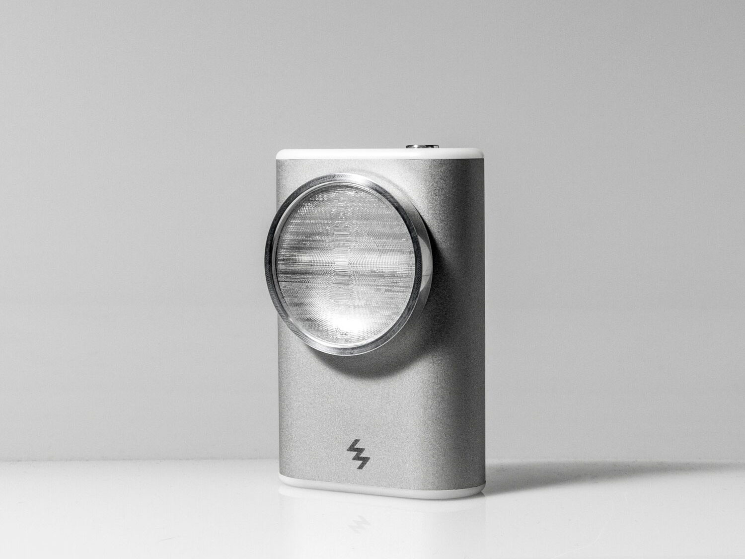 LIT is a wireless xenon flash for your smartphone Digital Photography