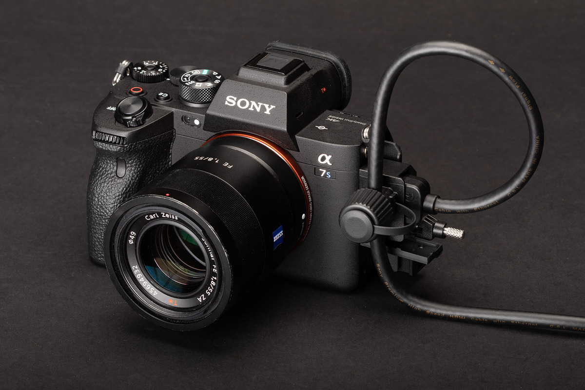 Sony brings 8K 422 10bit video, reduced res lossless Raw stills to