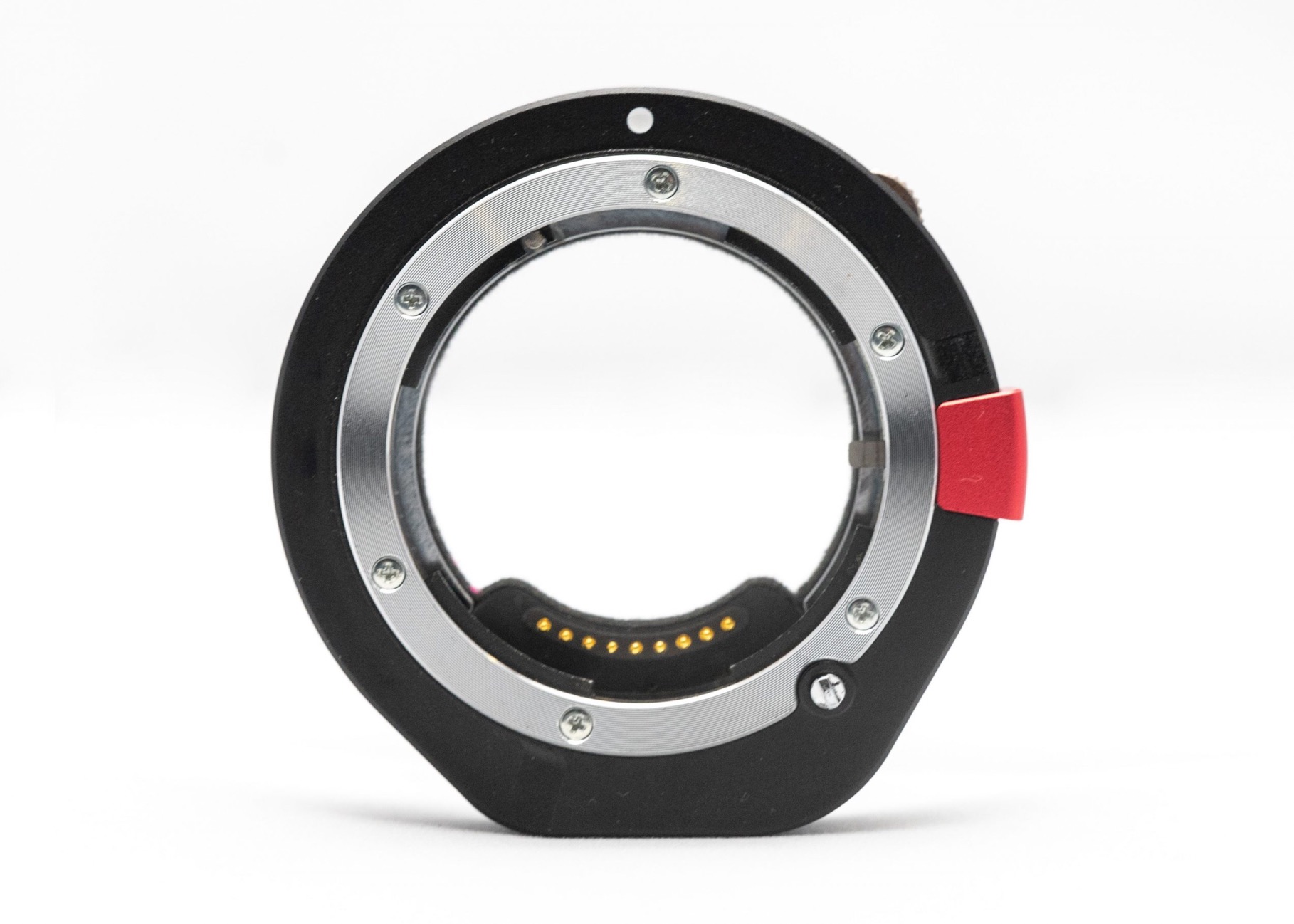 Techart's new TZG01 adapter lets you attach Contax Gmount lenses to