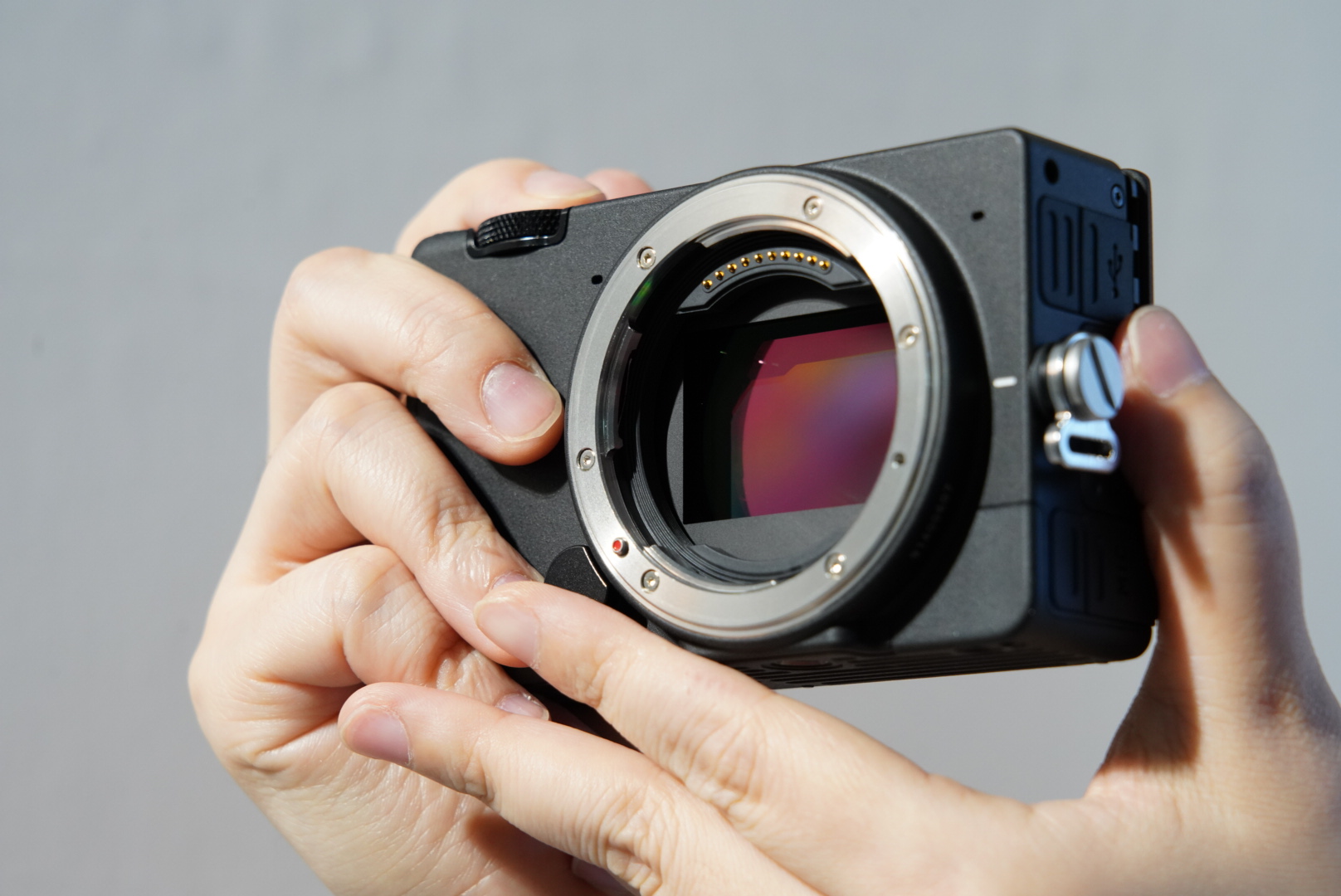 Redditor uncovers possible price of Sigma's fp camera in product page